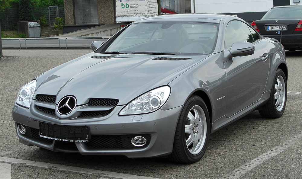 Mercedes SLK серый