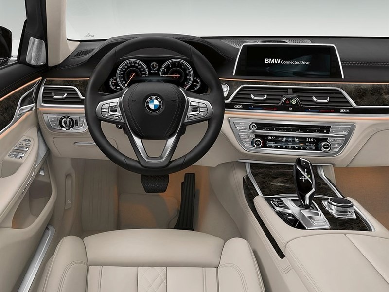 BMW 7 2016 салон