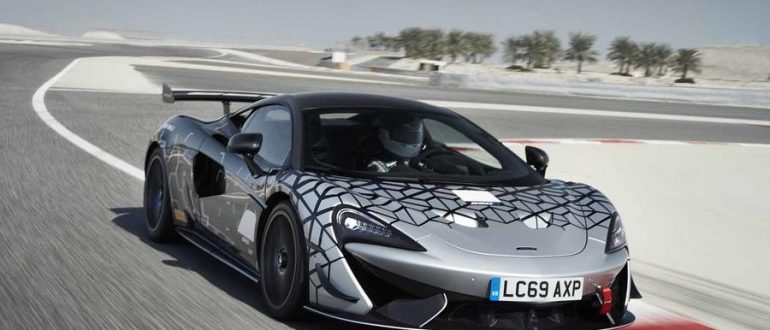 Новый McLaren 620R представлен как ограниченный, дорожно-разрешенный гонщик GT4