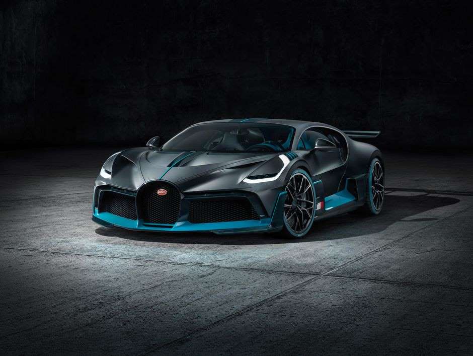 Поставки Bugatti Divo начнутся в этом году. И они уже распроданы